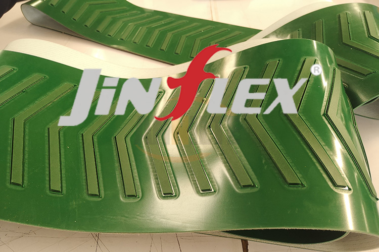 Types of patterned conveyor belts